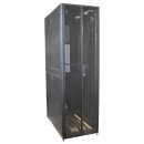 APC NetShelter AR3100 42 HE Server Rack B60cm x H199,1cm + APC Metered Rack PDU AP8853 230V 32A 6xC19 36xC13